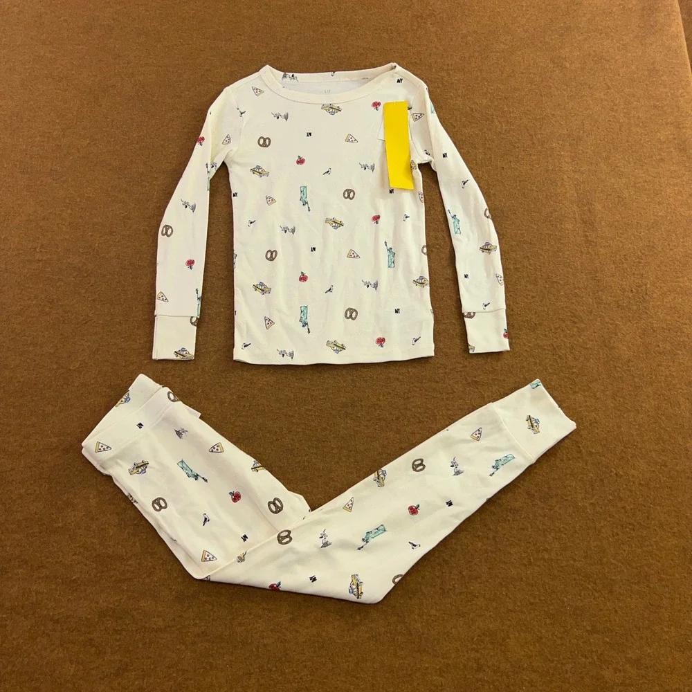Gap Kids Size 8 Cream NYC Print Organic Cotton 2 Piece Pajama Set NWT